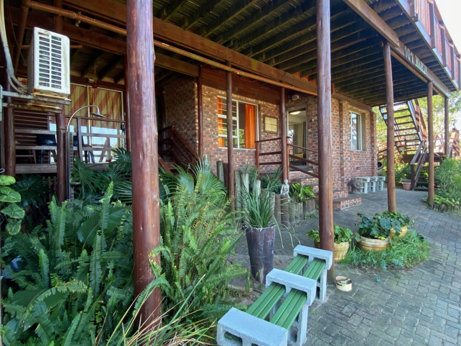 7 Bedroom Property for Sale in Cintsa East Eastern Cape